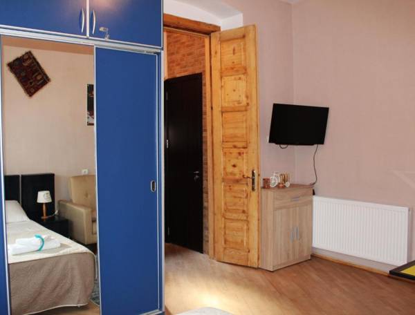 ApartTen "capture old Tbilisi spirit"