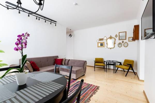 2 Bedroom Apartment behind Opera House