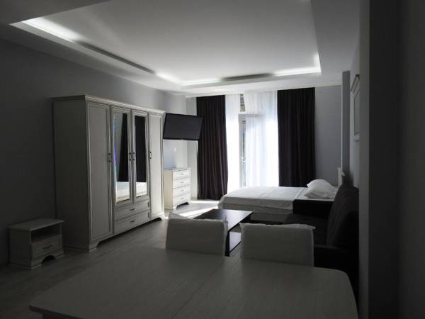 Iko's Family Apartments