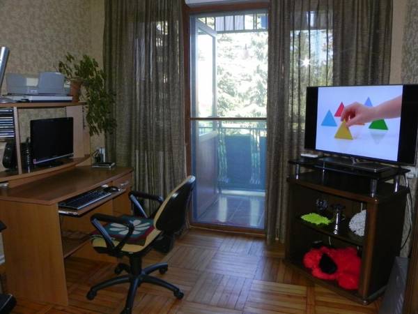 Workspace - Comfortable apartment in Batumi