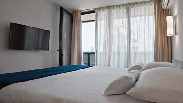 Orbi City Aparthotel