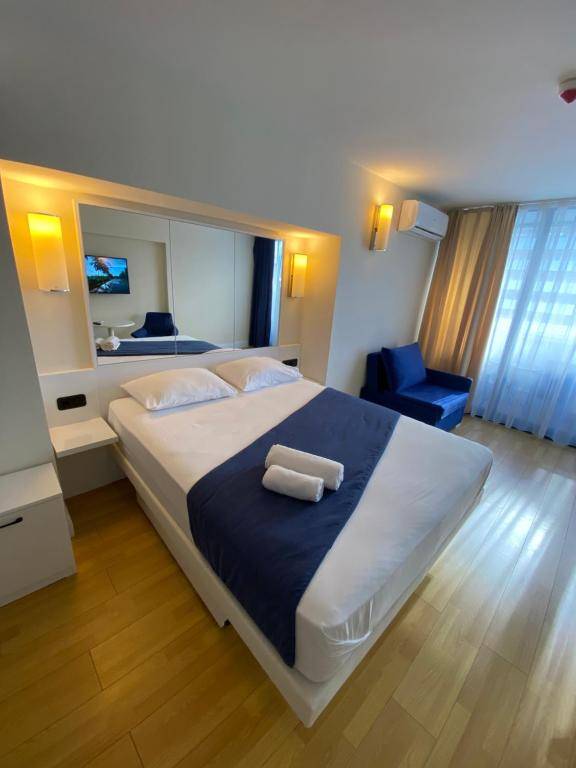 Apartments Orbi city sea view