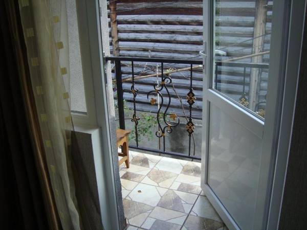 Irakli Guesthouse