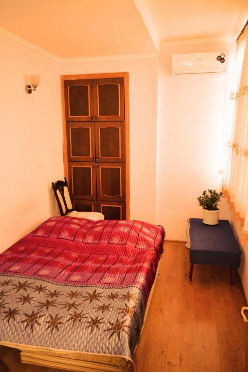 Apartments on Abazgaa 61