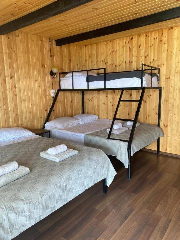 Cottages in Stephantsminda. Echoes