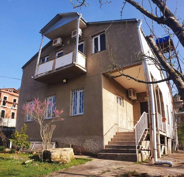 Veli Group guest house near Gelati Monastery