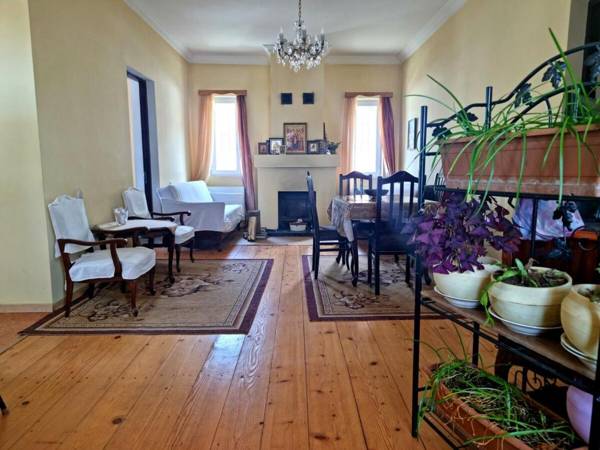 Veli Group guest house near Gelati Monastery