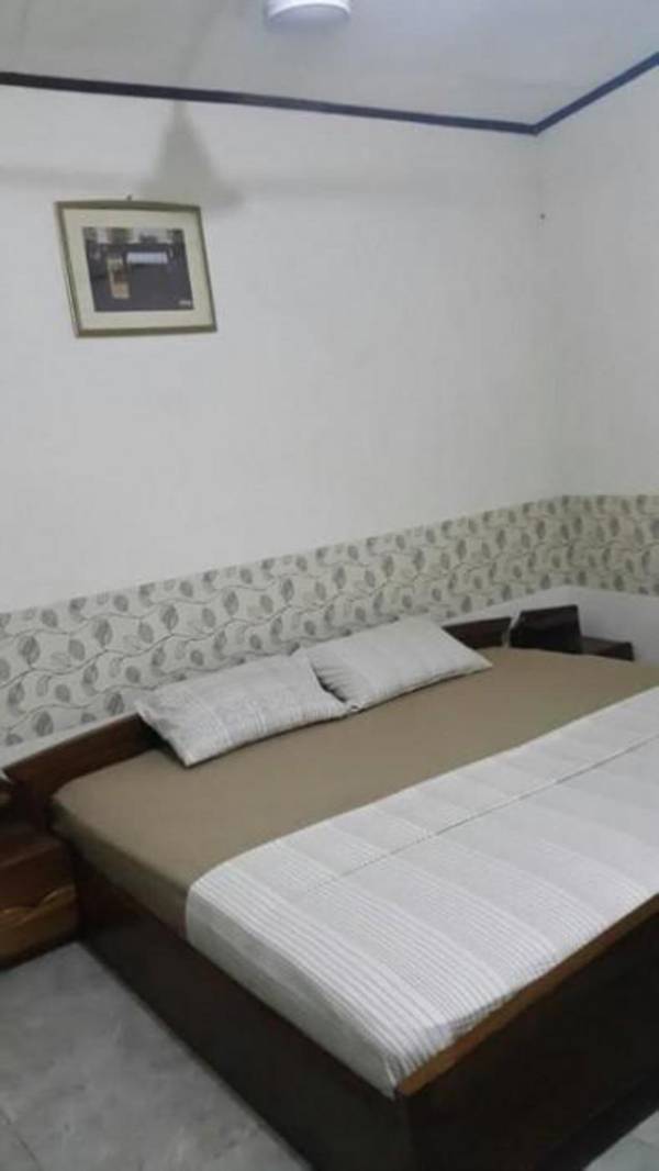 Inn-Syde Guest House