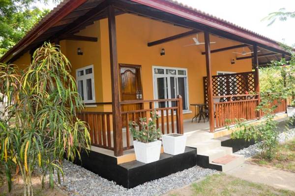 Charlestina Beach Resort