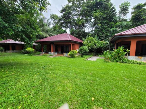 Big Foot Safari Lodge