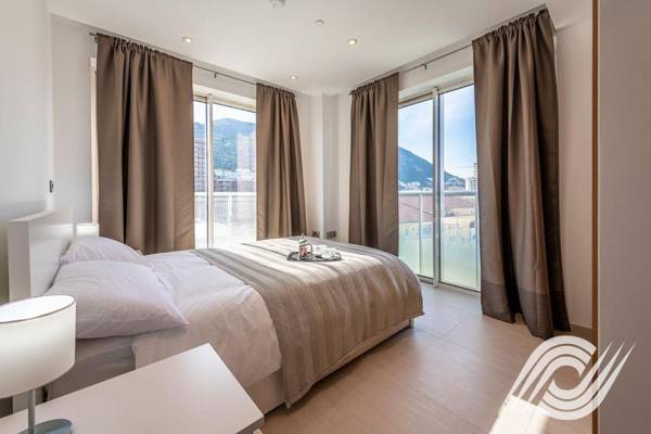 Bentley Holiday Apartments - West One