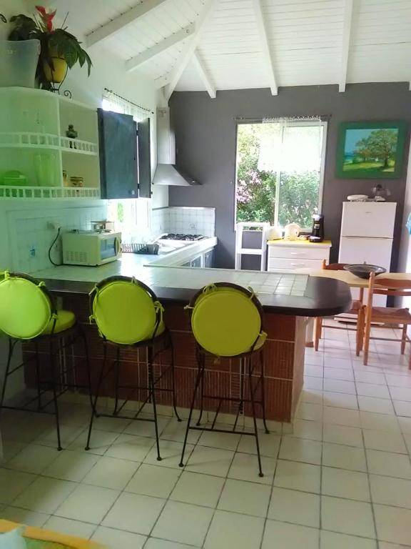 Bungalow de 2 chambres avec piscine partagee terrasse et wifi a Sainte Rose