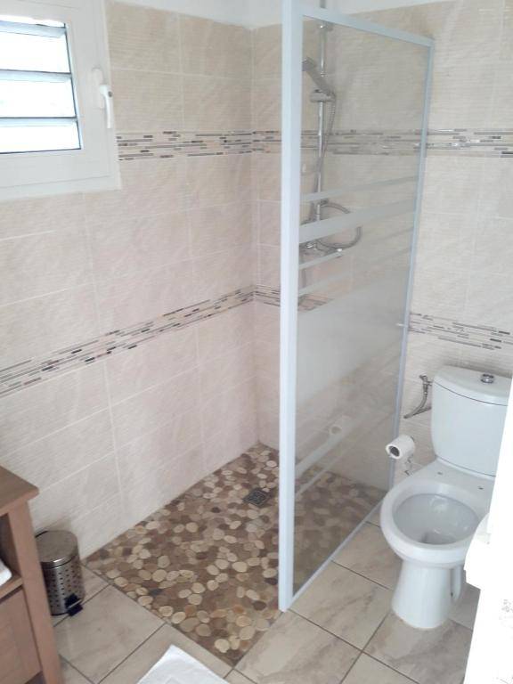 Bungalow d'une chambre avec piscine privee jardin clos et wifi a Sainte Rose