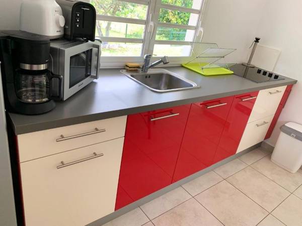 Appartement d'une chambre avec piscine partagee jardin clos et wifi a Le Gosier a 2 km de la plage