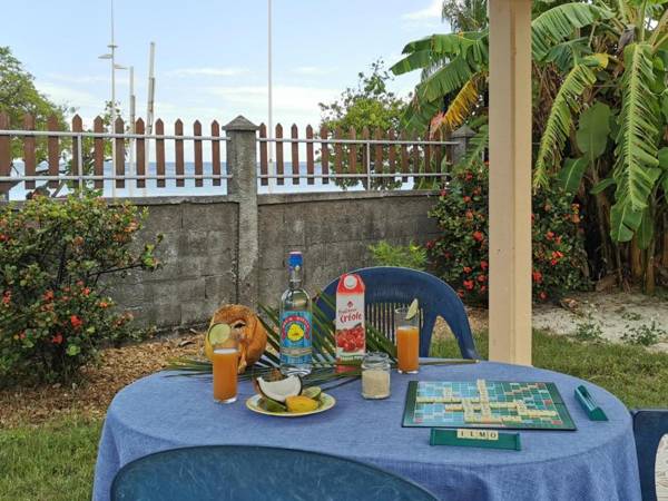 T2 Woulé - SAINTE-ANNE centre - accès plage à pied