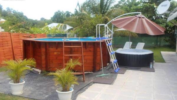 Villa de 3 chambres a Sainte Anne a 500 m de la plage avec piscine privee jacuzzi et jardin clos