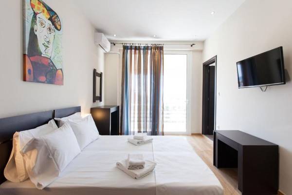 Modern art apt in Glyfada with sea view