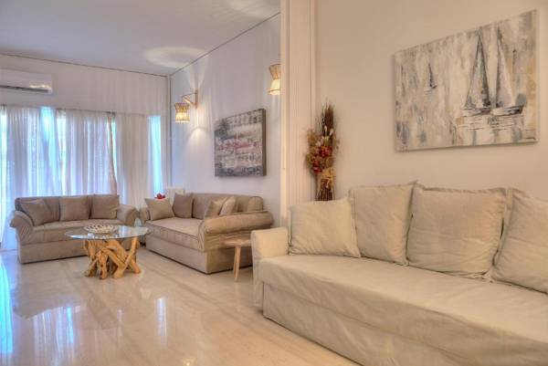 L'appartement blanc dans le centre de Glyfada