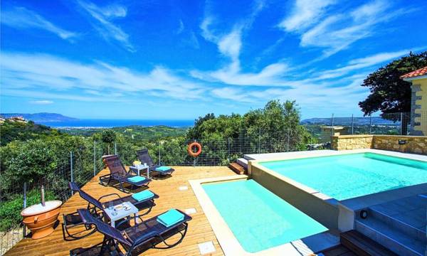 Cretan View Villa with Heated Swimming Pool