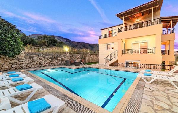 Mare Blue Villas Heated Pool