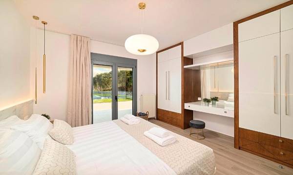 Mistral Suite Heated Pool