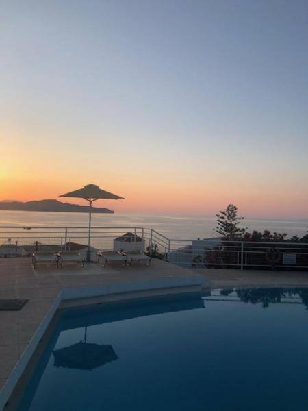 Terpsichori Villa & Apartments