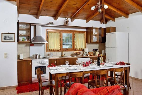 4-bedroom Topolia House