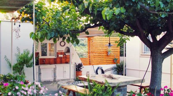 Elia's House Traditional & Cozy