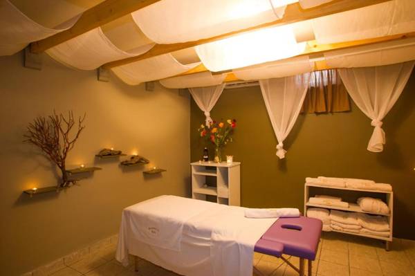 Anagenessis village hotel