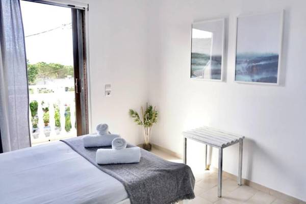 Spacious Loft at Xenios Avlais