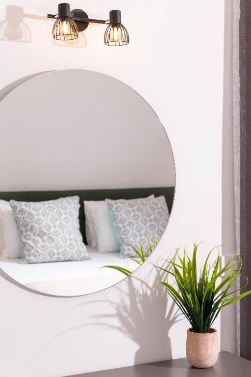 Lithies Zante Living