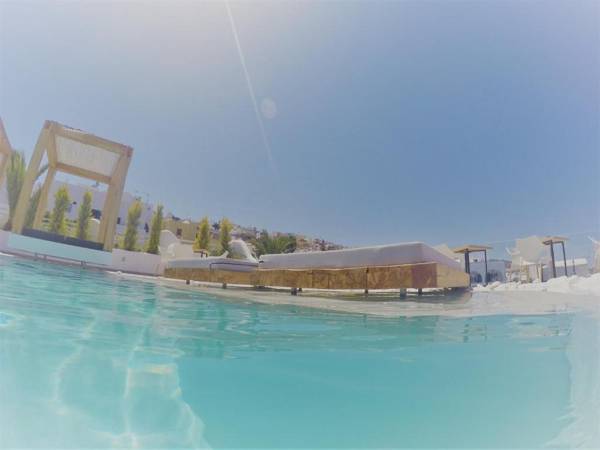 Callia Retreat Suites - Adults Only