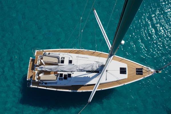 ''Alkyoni" Sailing Yacht
