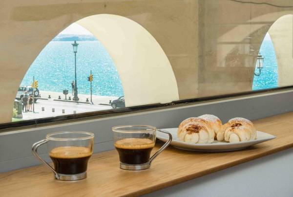 Square Elegant Suites