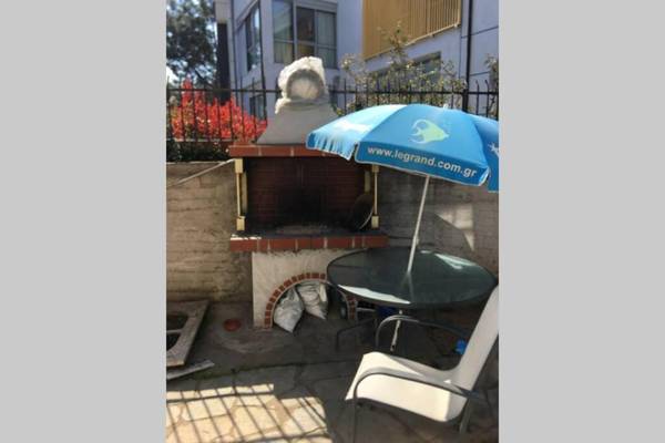 Τraditional Fully Detached Villa on a luxurious Hillock of Thessaloniki PANORAMA with its own Garden also for Family & Wedding gatherings and Kid's parties - under 13