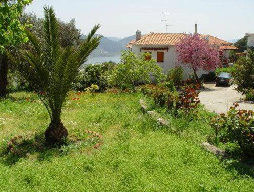 Chrissomallis Apartments