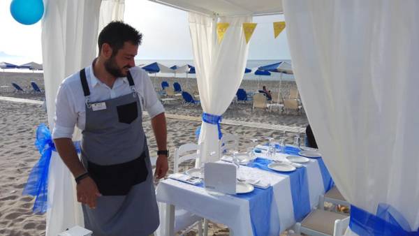 Iperion Beach Hotel