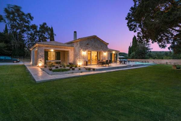 Astarte Villas - Laalu Private Villa with Pool