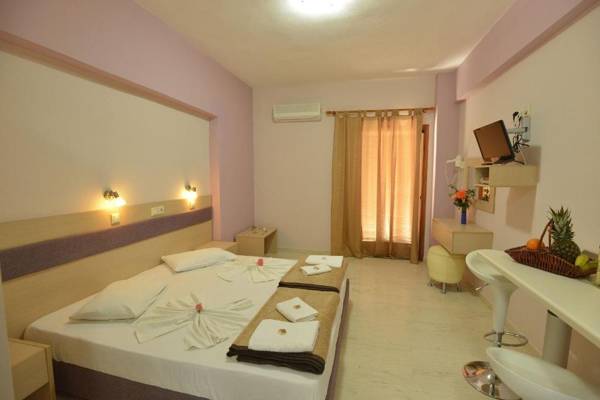 Albatros Studios & Apartments