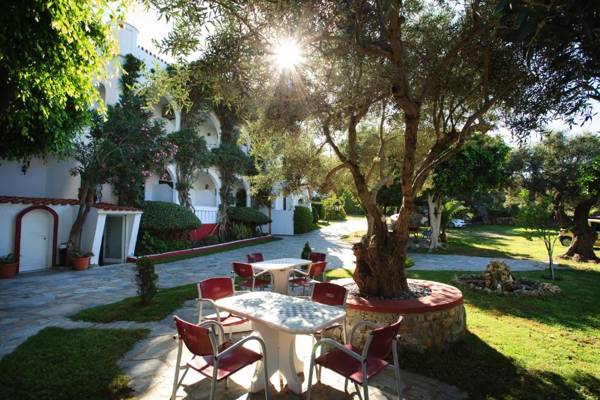 Castello Apartments & Studios