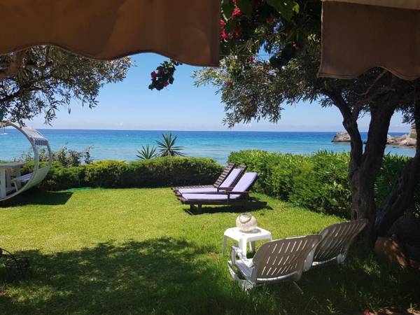 Beachfront House 13 Glyfada