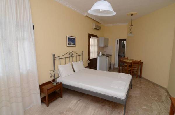 Elizabeth Rooms & Apartments