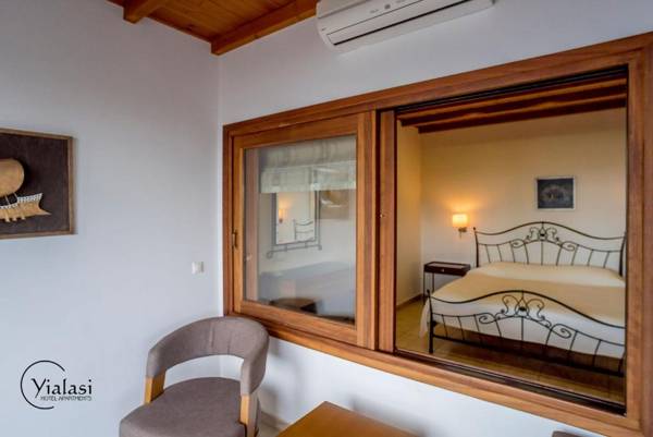 Yialasi Hotel