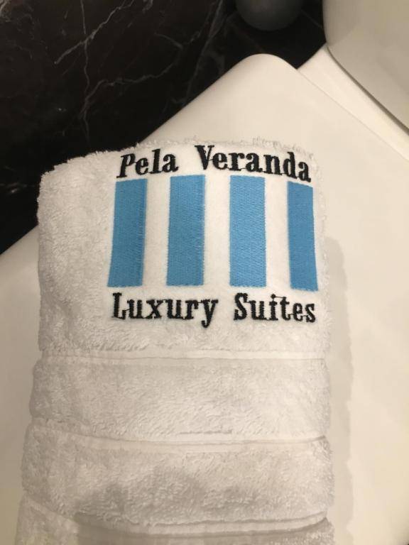 Pela Veranda Exquisite Suites