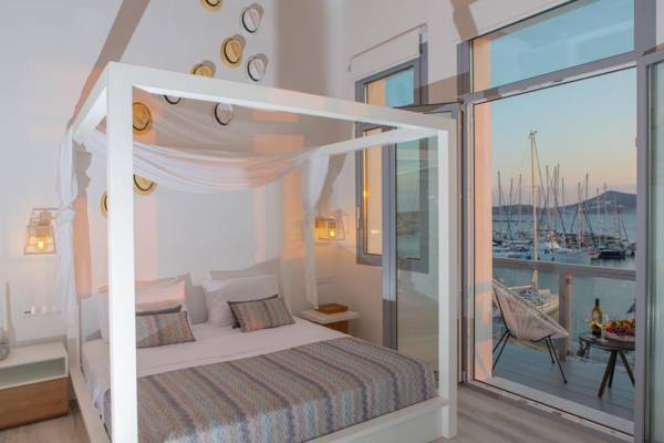 Naxos Riviera Suites