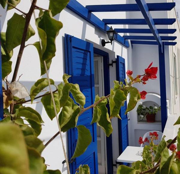 Nostos Studios in Naxos rooms at Saint George beach accommodations at Agios Georgios apartments at Chora town lodging