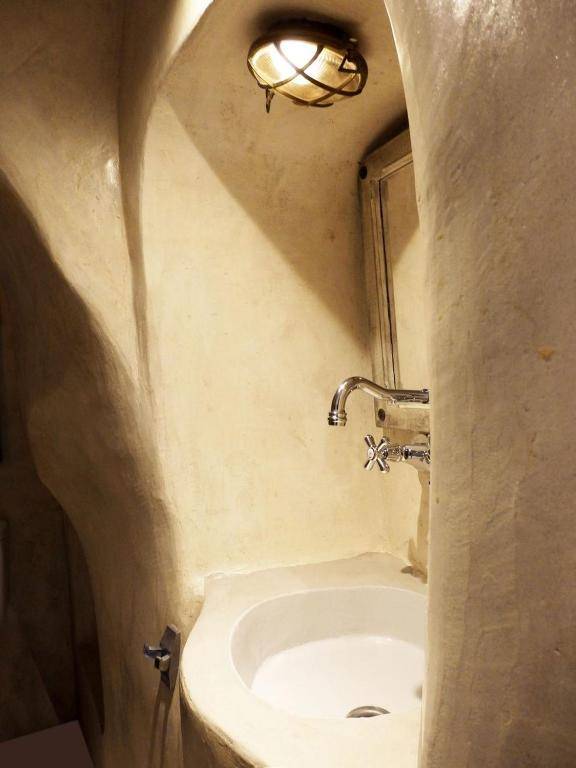 w Villa Cycladicas - Emporeio - A Wonderful 2 Bedroom Villa - Outdoor Pool and Jacuzzi