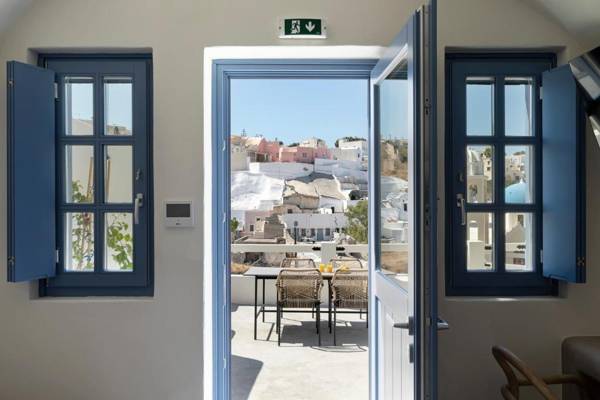 Acave Santorini Suites