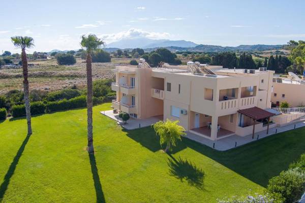 Cirillo Family Hotel-Christinas Studios