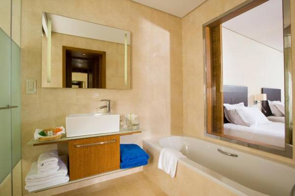 Kernos Beach Hotel & Bungalows